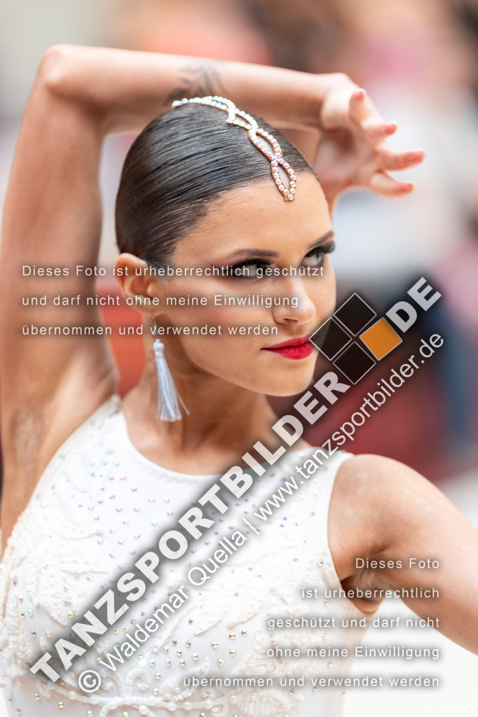 20240810-01592 | Hier finden Sie Tanz Bilder vom Latein und Standard Formationen tanzen. Sportbilder vom Tanzsport. Schöne Fotos und von Weltmeisterschaft, Europameisterschaft, Bundesliga, Regionalliga, Oberliga und Landesliga sowie von GOC Stuttgart, DanceComp, WM Bremen