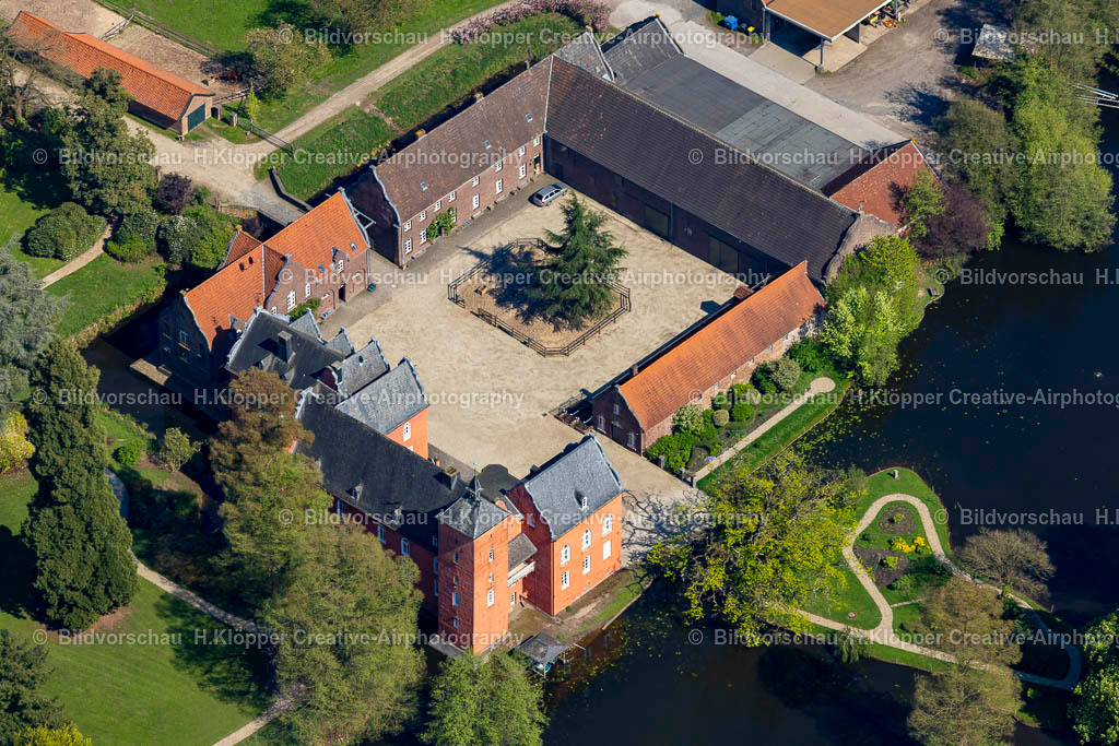 Luftbilder Neukirchen-Vluyn-0507 | Luftbild Schloss Bloemersheim Neukirchen-Vluyn - Realisiert mit Pictrs.com
