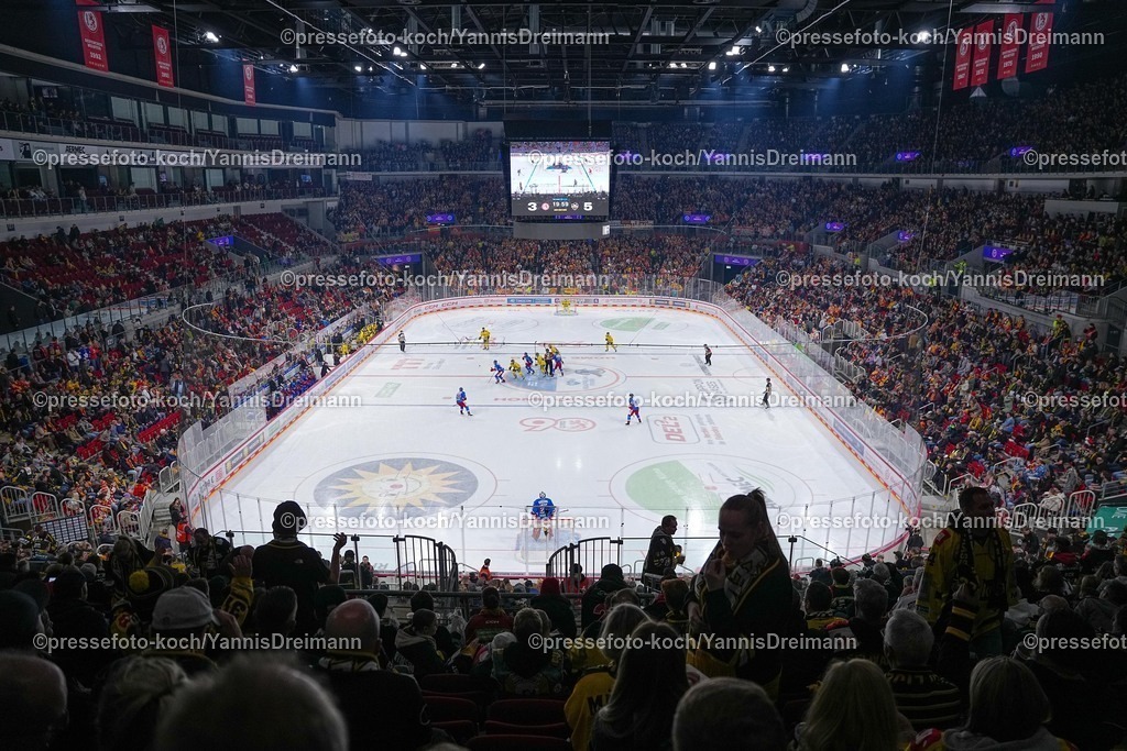 xYDRx30112501056 | 30.11.2025, xydrx, Eishockey, DEL2, Düsseldorfer EG - Krefeld Pinguine, PSD Bank Dome Düsseldorf: Übersichtsbild der vollen Arena Photo: xYannisxDreimannxPressefotoKochx