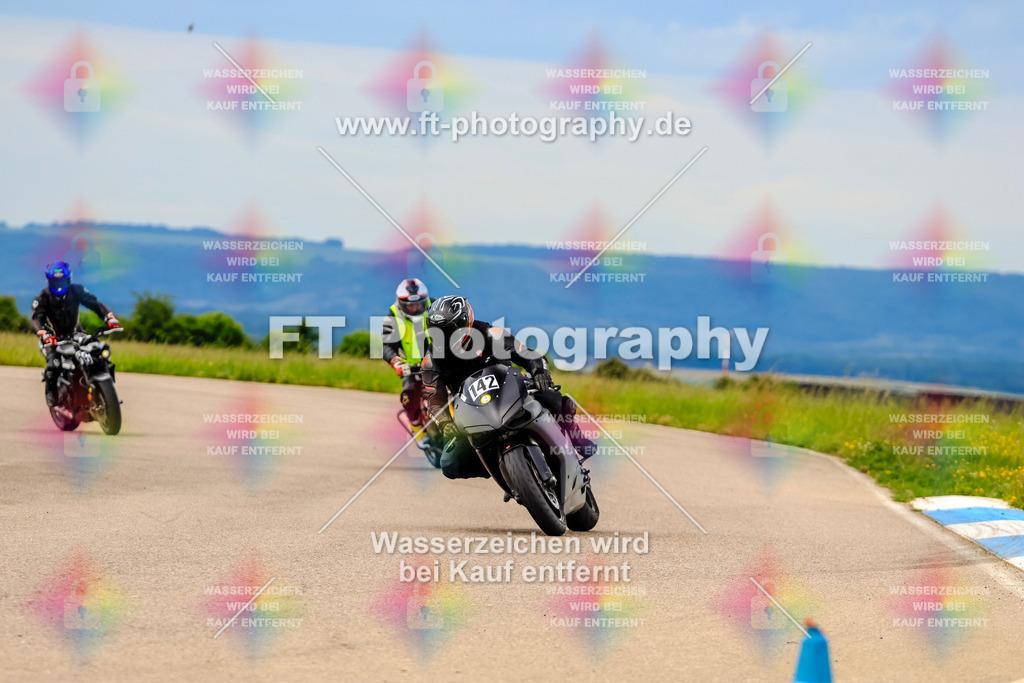 MotoTeam-2413 | Hier findet Ihr Bilder von Touristenfahrten auf der Nürburgring Nordschleife oder von anderen Veranstaltungen die ich besucht habe. Viel Spass beim Durch Schauen 