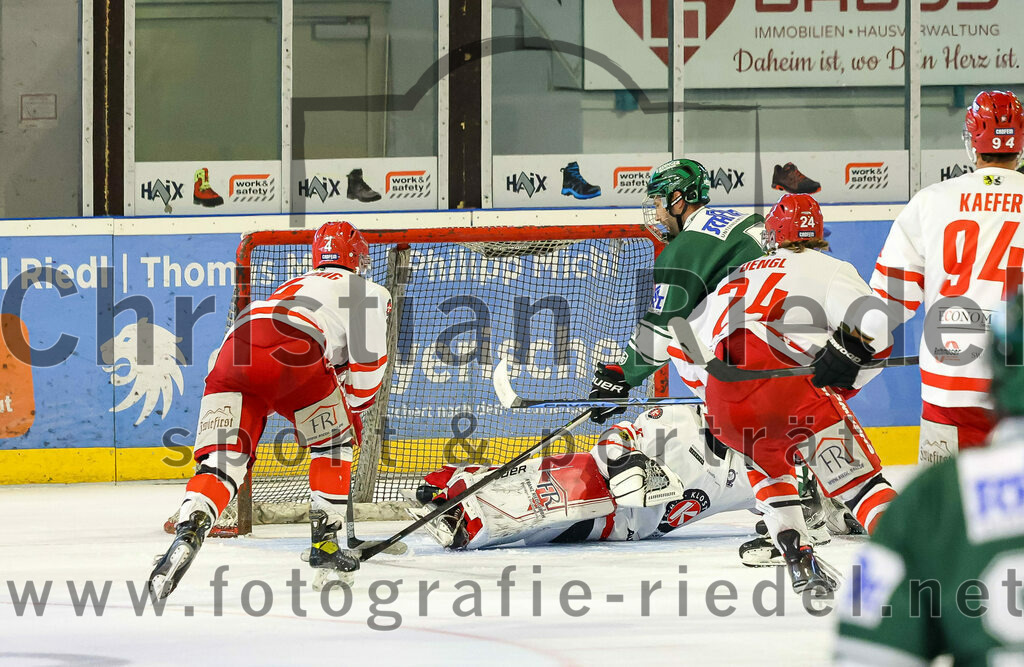 2023-09-10_123_TSV_Erding_gegen_EHC_Klostersee | Erding, Deutschland, 10.09.2023:
Eishockey, Bayernliga 2023 / 2024, Testspiel, TSV Erding gegen EHC Klostersee, Endergebnis: 10:1

Berhard Schönig (EHC Klostersee, #4), Torwart Daniel Arendas (EHC Klostersee, #3), Florian Zimmermann (Erding Gladiators, #5), Julian Dengl (EHC Klostersee, #24)

Foto: Christian Riedel / fotografie-riedel.net