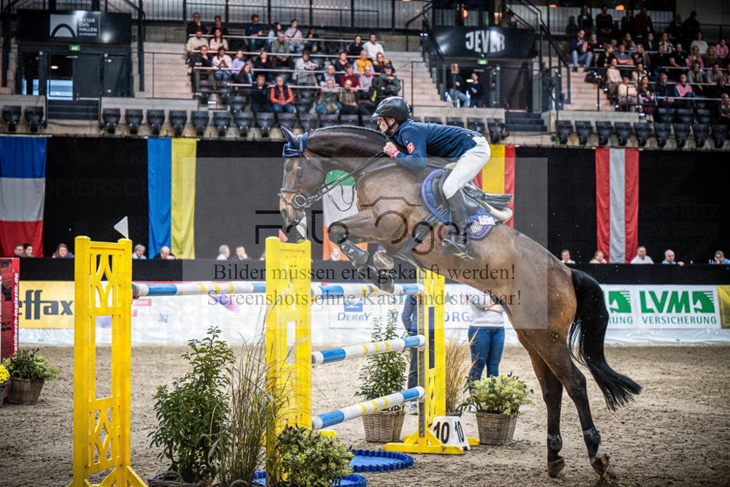 DOS_2980 | Entdecke hochwertige Reitturnierfotos von Foto Oger. Professionell, emotional und authentisch – jetzt Lieblingsmomente im Shop bestellen.Deutschlandweite Turnierfotografie. - Realisiert mit Pictrs.com