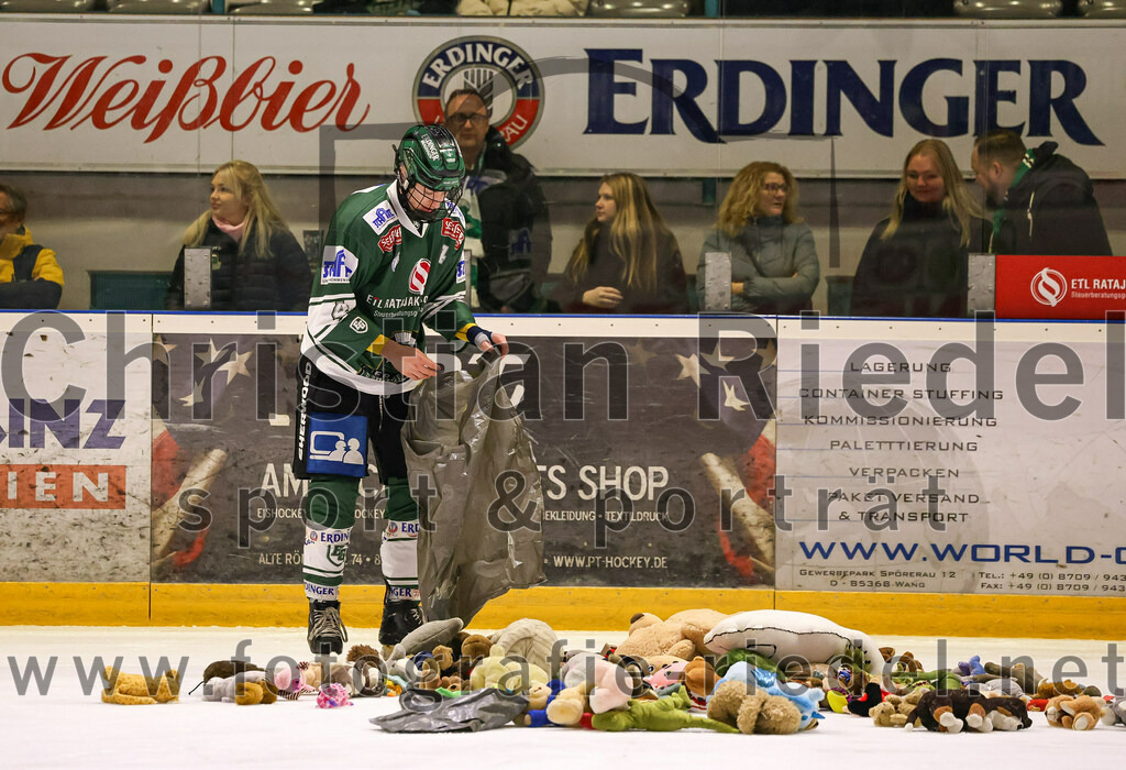 2024-02-02_090_TSV_Erding_gegen_ERSC_Amberg | Erding, Deutschland, 02.02.2024:
Eishockey, Bayernliga Vorrunde 2023 / 2024, 30. Spieltag, TSV Erding gegen ERSC Amberg, Endergebnis: 1:0

Simon Franz (Erding Gladiators, #4)

Foto: Christian Riedel / fotografie-riedel.net
