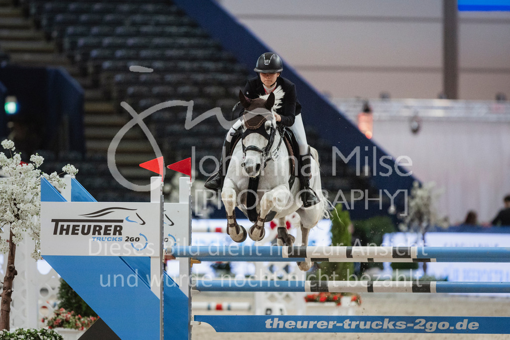 240119_Leipzig_AmateurMedium-311 | Deine schönsten Turniermomente als professionelle Fotos! Entdecke hochwertige Pferdesport-Fotografie im Online-Shop. Jetzt Fotos finden & bestellen!