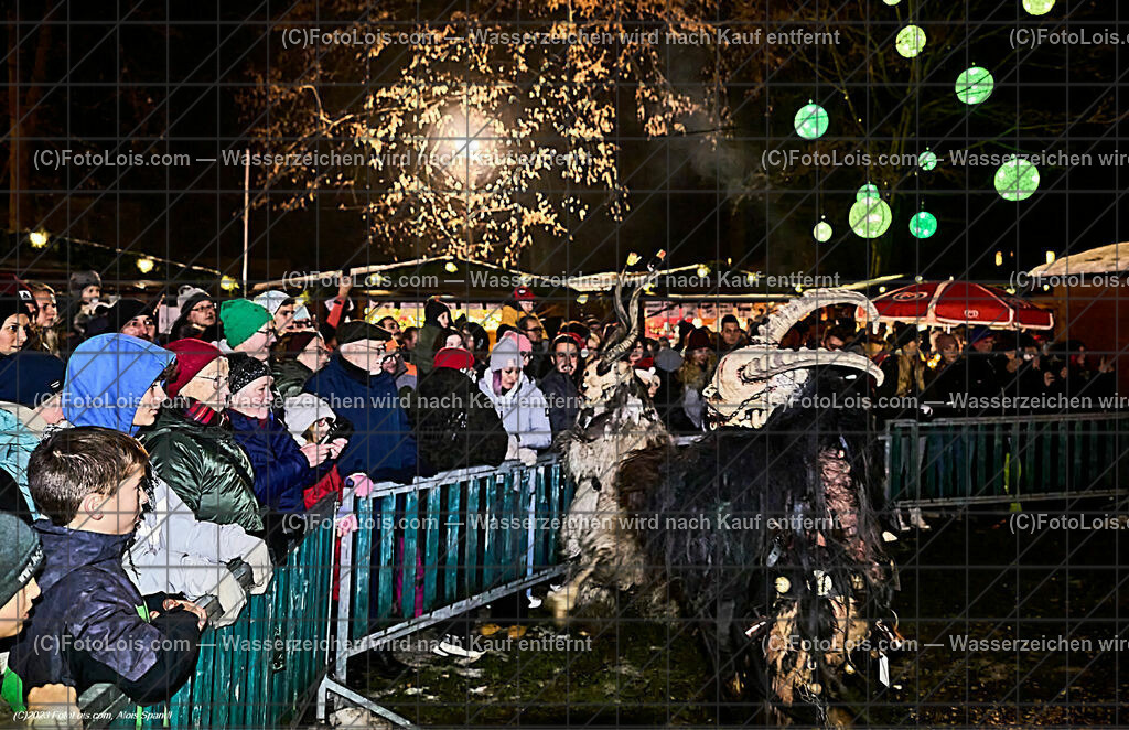 ALP5317_WIESELBURGER ADVENT_Perchtenlauf | (C)FotoLois.com, Alois Spandl, WIESELBURGER ADVENT, Perchtenlauf, So 10. Dez. 2023.