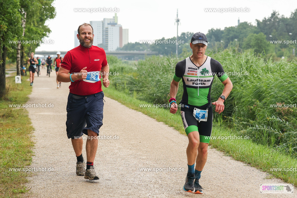 LUR_1779 | 34. M-net Erlanger Triathlon 2025 #erlangertriathlon  #mnettriathlon2025 #mnettriathlon #team #olympischedistanz #mitteldistanz #triathlon #maindonaukanal  #erlangertriathlon2025 #yourpictrs #tv1848 #tv1848erlangen  #triathlonbayern #sportinerlangen #demsportverbunden #sportshot_your_pictrs Copyright: www.sportshot.de