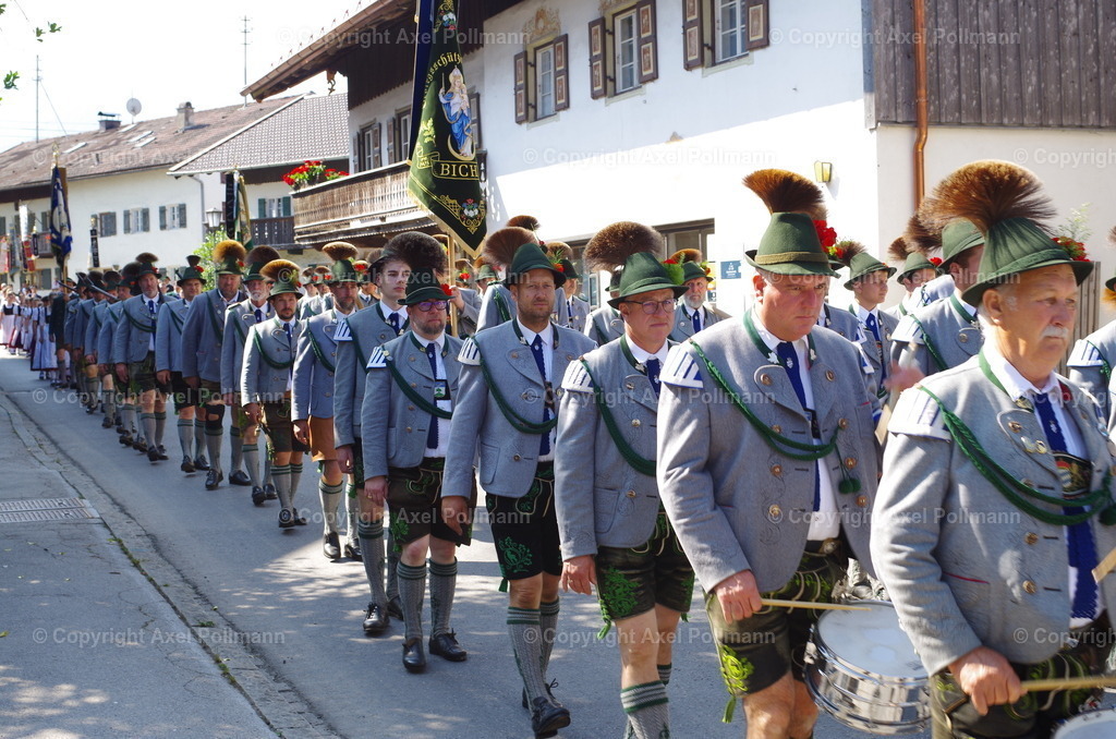 IMGP3624 | fotografiert von Axel PollmannLeonhardi Wallfahrt Benediktbeuern und Murnau, Fronleichnam, Fasching, Landschaft im Loisachtal und Benediktbeuern  - Realisiert mit Pictrs.com