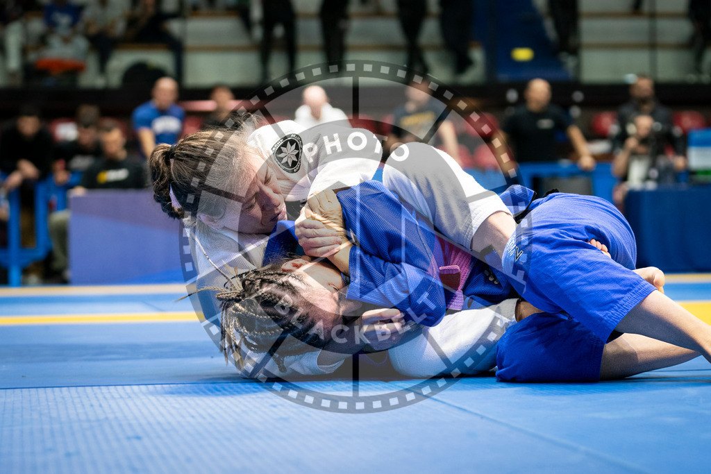 20240125PBB01240 | Fighters compete during the sixth day of the Brazilian Jiu-jitsu European Championship of the IBJJF in Paris, France, on January 25, 2024.