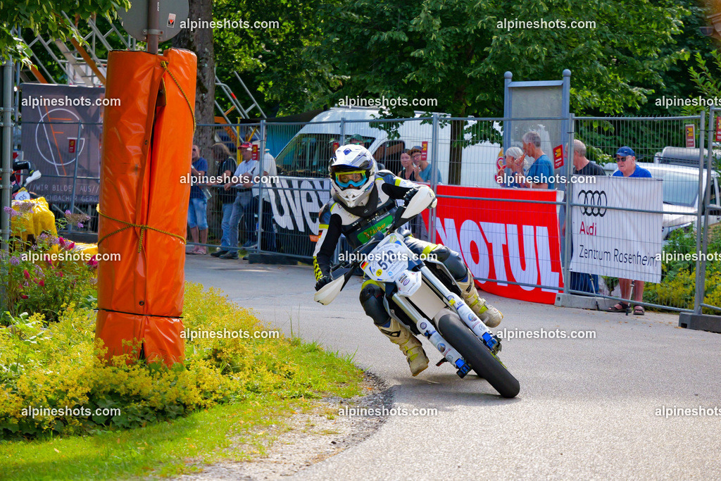 P1025598 | Erleben Sie atemberaubende, hochqualitative Fotos Ihrer Fahrt entlang der malerischen Alpenstraßen. Besuchen Sie alpineshots.com, um professionelle Aufnahmen Ihrer unvergesslichen Reise zu finden und zu kaufen - Realisiert mit Pictrs.com