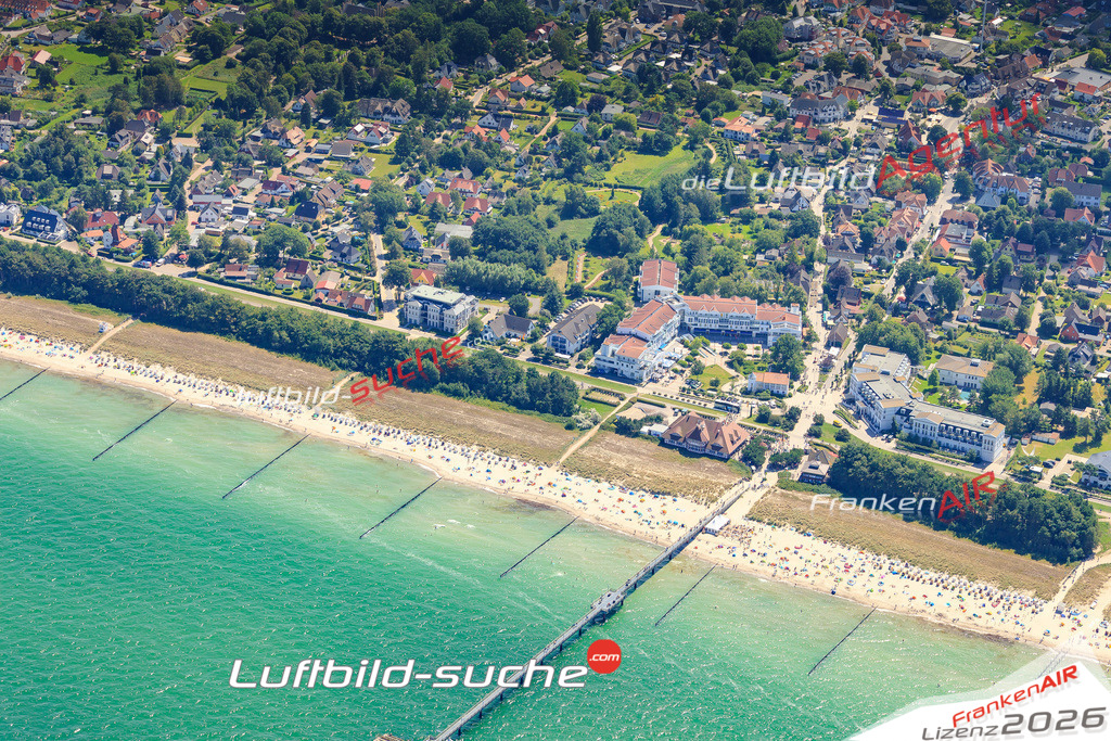 Die Luftaufnahme der Stadt Zingst wurde vom UL-Flugzeug heraus erstellt ( keine Drohne )- hohe Auflösung für beste Qualität