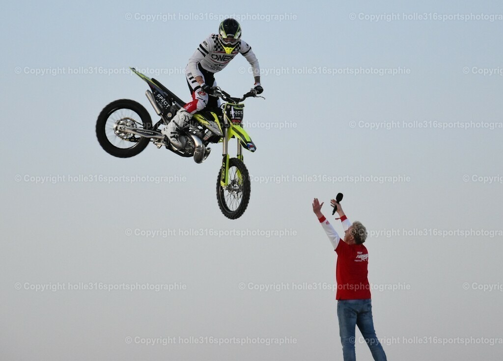 DSC_0056 (2) | Sportfotografie , Motorsport, Motoross, Reitsport, Mointainbike, Enduro,
Landschaft , Outdoor, Eventfotografie, Landschaft, Bilder online bestellen - Realisiert mit Pictrs.com