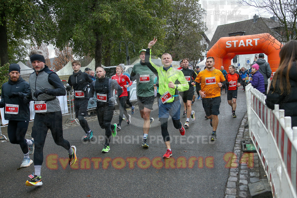 251130_1143_EX1_8483 | Sportfotografie im Rhein-Sieg Kreis, Köln, Bonn, NRW, Rheinland Pfalz, Hessen, etc. Unser Tätigkeitsfeld umfasst den Laufsport vom Volkslauf über den Marathon, Duathlon, Triathon bis zum Ultralauf wie Kölnpfad Ultra oder Schindertrail.