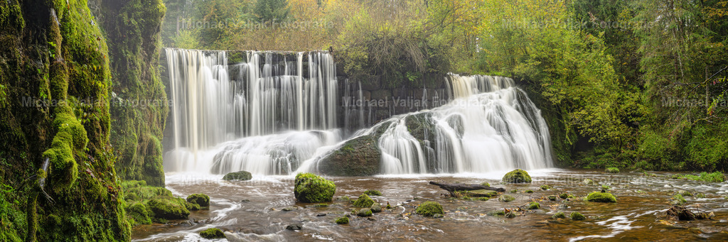Geratser Wasserfall Panorama | Panoramaaufnahme des Geratser Wasserfalls im Allgäu im Herbst. - Realisiert mit Pictrs.com