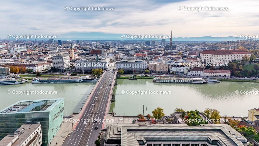 Nibelungenbruecke Linz_ 29.10.2023-8 | 29.10.2023, Nibelungenbruecke Linz, AUT, Nibelungenbruecke, Bruecke, Donau, Donauuebergang, im Bild Nibelungenbruecke

Drohne