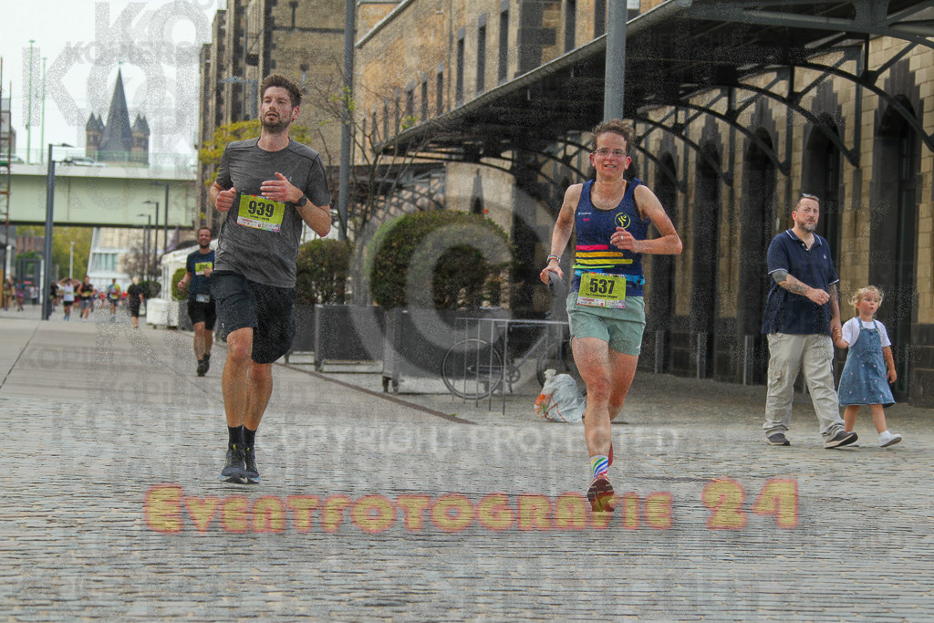 250920_1518_EV4_8409 | Sportfotografie im Rhein-Sieg Kreis, Köln, Bonn, NRW, Rheinland Pfalz, Hessen, etc. Unser Tätigkeitsfeld umfasst den Laufsport vom Volkslauf über den Marathon, Duathlon, Triathon bis zum Ultralauf wie Kölnpfad Ultra oder Schindertrail.