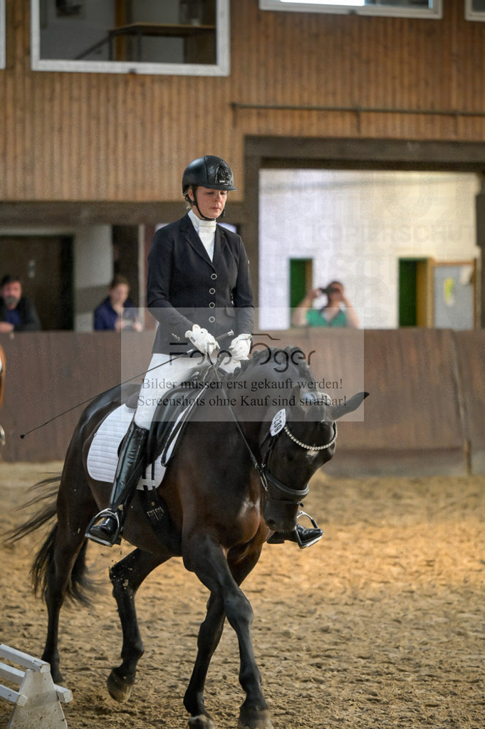 Reitturnier Voxtrup | Entdecke hochwertige Reitturnierfotos von Foto Oger. Professionell, emotional und authentisch – jetzt Lieblingsmomente im Shop bestellen.Deutschlandweite Turnierfotografie. - Realisiert mit Pictrs.com