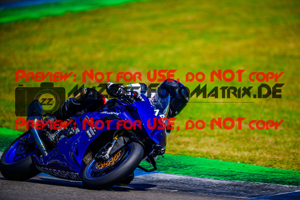 MaZZes_FotoMatrix_240520_6007705_5666 | WEISS