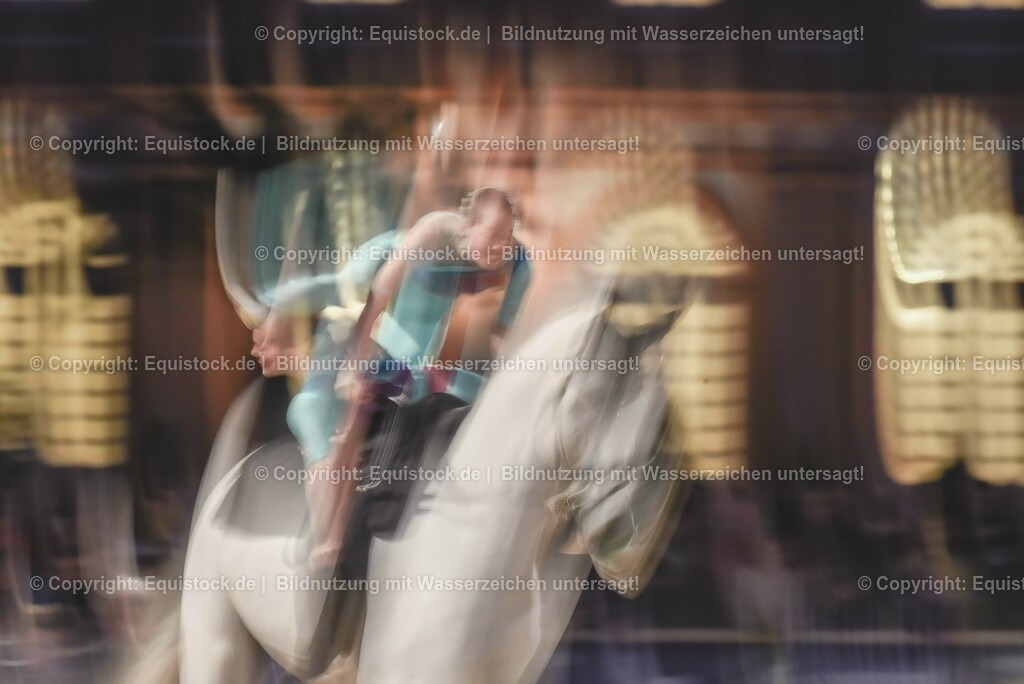 20230527_Voltigieren_NASPA_Flutlicht_0891 | equistock