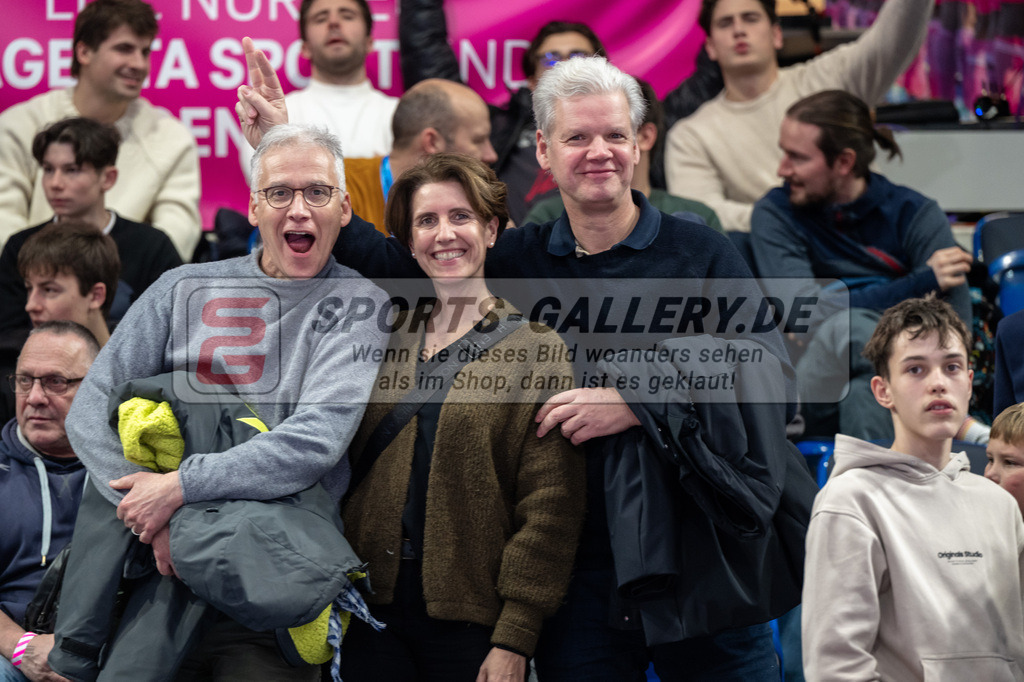 Halle EM Finale _ Siegerehrung 11.1.26 SG kl-5574 | Hockey,Sport,Fieldhockey,1.Bundesliga,2.Bundesliga,Sportfotografie,Shop,Sportphotography,Feldhockey,Hockeyliga