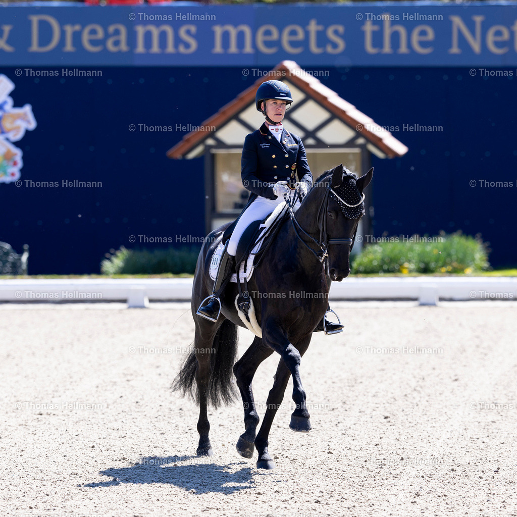 TH_550-For Future W FRH_ Averkorn_ Claire-Louise_28343 | Horses &amp; Dreams 2025 am 27.04.25 in Hagen a.T.W., Thomas Hellmann, 550For Future W FRH, Averkorn, Claire-Louise