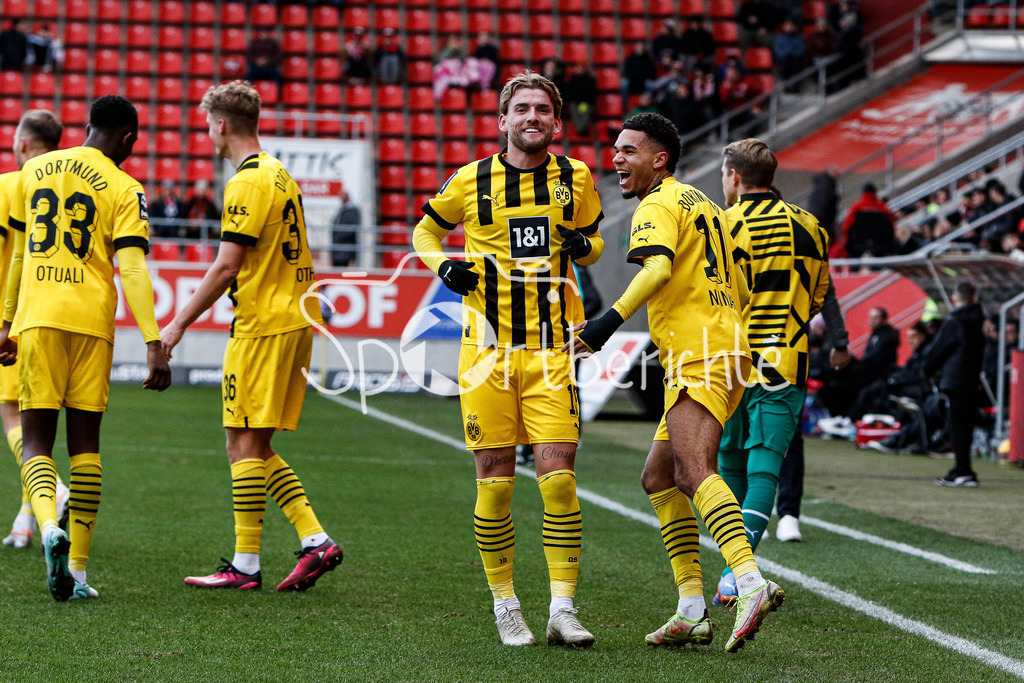FC Ingolstadt - Borussia Dortmund Amateure | Erneut jubelt Dortmund - diesmal durch das 0-2, wieder durch Justin NJINMAH (BVB #11) / DFL REGULATIONS PROHIBIT ANY USE OF PHOTOGRAPHS AS IMAGE SEQUENCES AND/OR QUASI-VIDEO