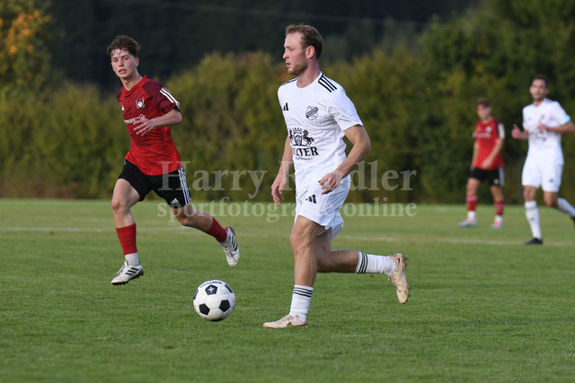 Bezirksliga Ost: SpVgg Ruhmannsfelden : FC Künzing | Alexander Kilger  (SpVgg Ruhmannsfelden) - Realisiert mit Pictrs.com