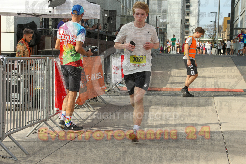 250920_1534_EX1_0062 | Sportfotografie im Rhein-Sieg Kreis, Köln, Bonn, NRW, Rheinland Pfalz, Hessen, etc. Unser Tätigkeitsfeld umfasst den Laufsport vom Volkslauf über den Marathon, Duathlon, Triathon bis zum Ultralauf wie Kölnpfad Ultra oder Schindertrail.