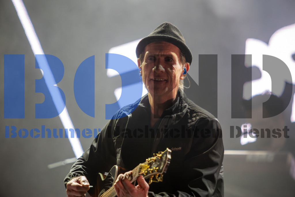 SES_ESSORI20250509-38 | bond - Realisiert mit Pictrs.com