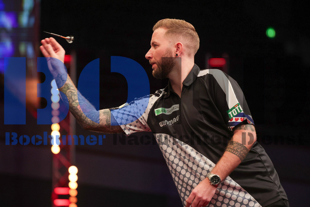  29.10.2023 - 
 | Sebastian Sendlak / Bochumer Nachrichtendienst (BOND) - PDC European Darts Championship: Viertelfinale {Persons shown} - Realisiert mit Pictrs.com