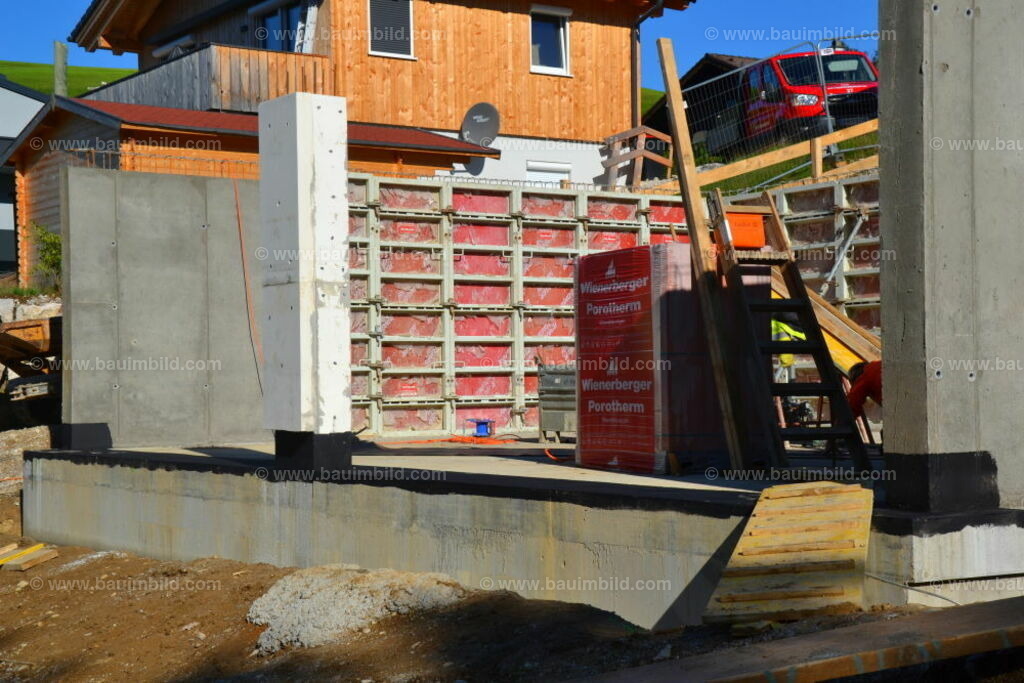 bib-lg04-betonarbeiten-0203 | Nach LV-Leistungsgruppen sortierte Detailfotos über den Bau eines Hauses. Alle Hausbau-Bilder direkt vom Urheber und Autor der Website Haus-Selber-Bauen.com