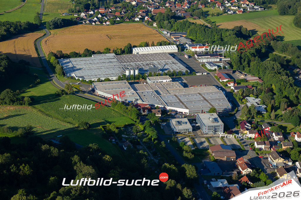 Das Luftbild zeigt :  Kasendorf - Die Luftaufnahme wurde 2024 vom UL-Flugzeug aus erstellt ( keine Drohne ) - Hochauflösende Luftaufnahme - Für grossformatige Ausdrucke geeignet. Die Geschenkidee !Mit Lizenz und Bildrechte bestellbar