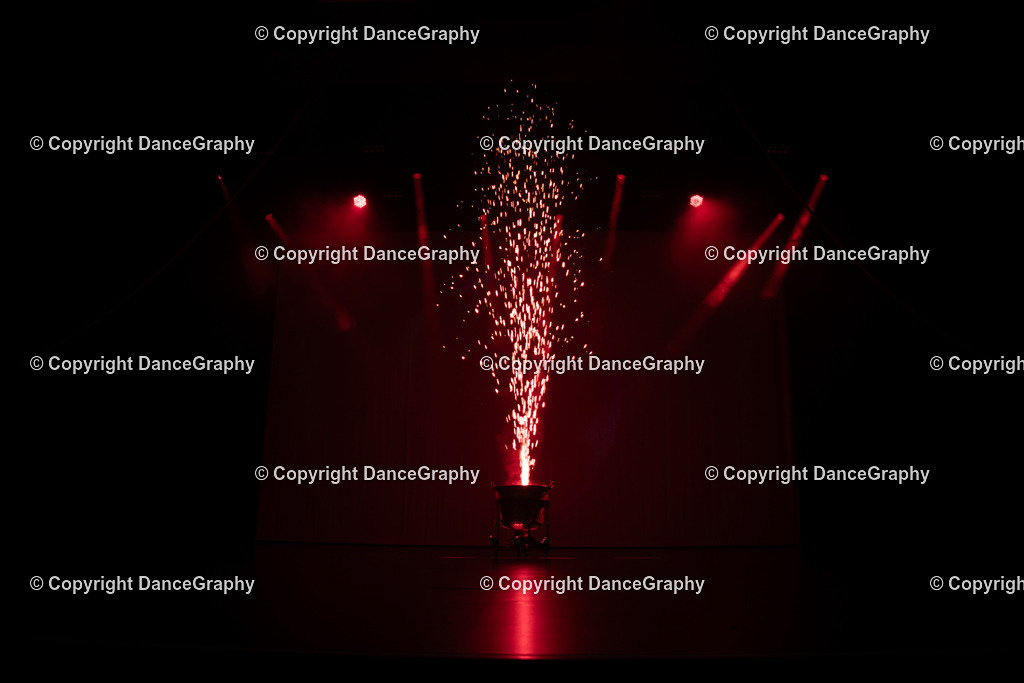 GPHY3276 | DanceGraphy - Realisiert mit Pictrs.com