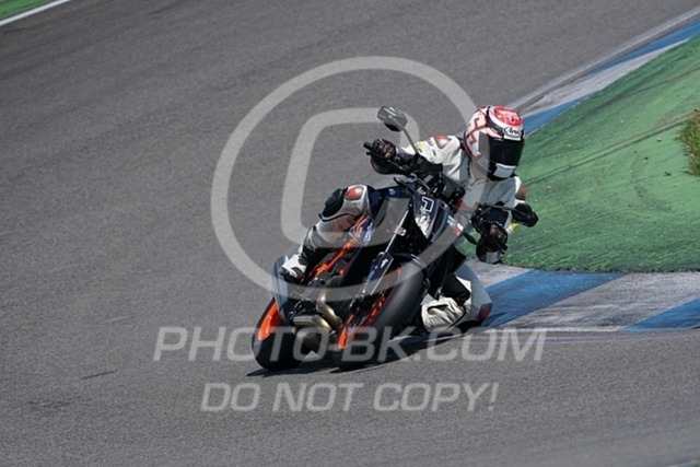 2022_05_09_PBK_24172 | Sportfotografie; SlowMotion; Video; Rennstrecke; Hafeneger; Speer; Racing; RSE; BMW; CBO; Trackday; Motorsportarena; Hockenheimring; Brno; Most; Barcelona; Valencia