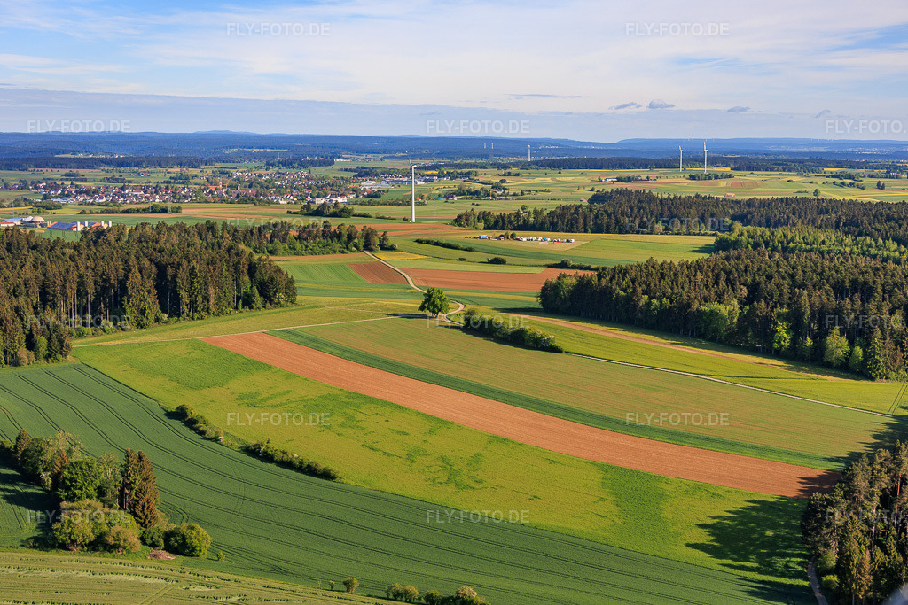 Luftbild: Sonderlandeplatz Motorschirm Waldmössingen im Ortsteil Waldmössingen in Schramberg im Bundesland Baden-Württemberg in Deutschland. – Foto: IMG_156614.jpg vom 17.05.2026 durch Werner Riehm/FLY-FOTO.de – Auflösung des Originals: 5833 x 3889 px – Holfuy: Paramotorclub RW, Wind und Wettermesswerte