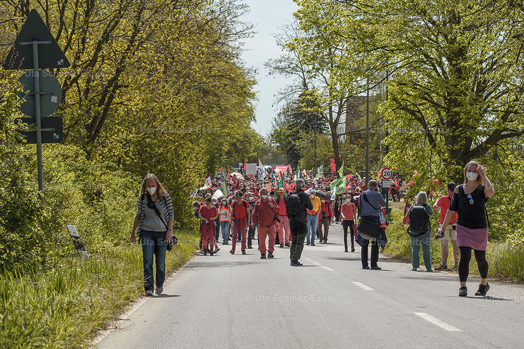 Rote-Linie-Hambach_04 | CEUS Design - Realisiert mit Pictrs.com
