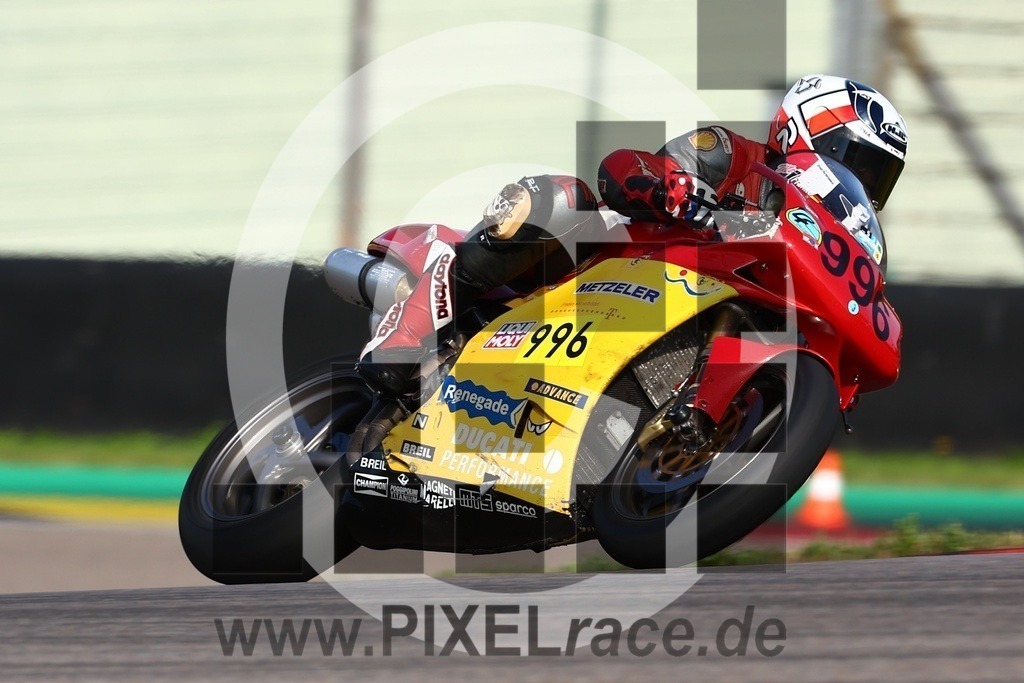 0996-20240820_03459 | Schöne Erinnerungen an spannende Momente - das festzuhalten ist unser Job. PIXELrace.de ist seit 2003 auf den Rennstrecken Europas unterwegs um die Action draußen beim Fahren und die wunderbare Stimmung imm Fahrerlager für euch einzufangen.