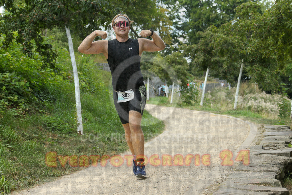 250824_1519_EX1_8785 | Sportfotografie im Rhein-Sieg Kreis, Köln, Bonn, NRW, Rheinland Pfalz, Hessen, etc. Unser Tätigkeitsfeld umfasst den Laufsport vom Volkslauf über den Marathon, Duathlon, Triathon bis zum Ultralauf wie Kölnpfad Ultra oder Schindertrail.