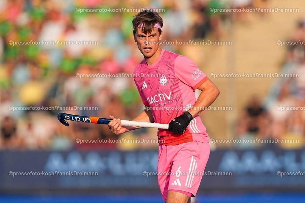 xydrx12082504032 | 12.08.2025, xydrx, Herren EuroHockey Championship 2025, Gruppenphase, Gruppe B, Deutschland - Polen, Sparkassenpark Mönchengladbach: Raphael Hartkopf (GER #6)