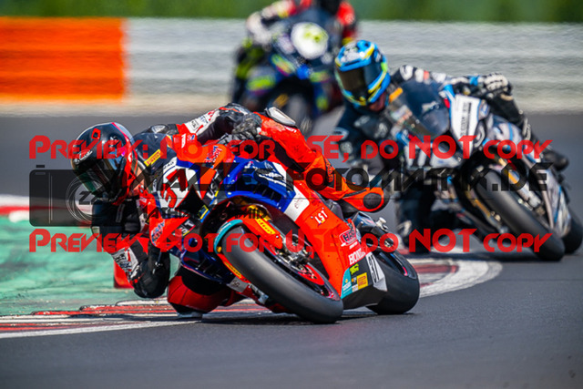 MaZZes_FotoMatrix_220626_0836 | IDM1000