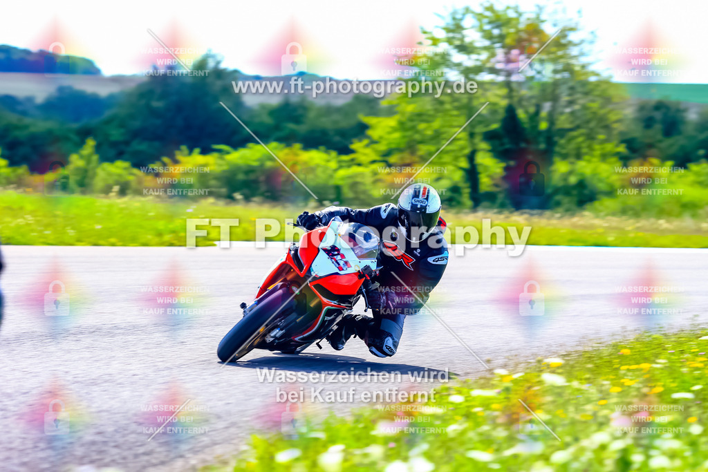 014-5774 | Hier findet Ihr Bilder von Touristenfahrten auf der Nürburgring Nordschleife oder von anderen Veranstaltungen die ich besucht habe. Viel Spass beim Durch Schauen 