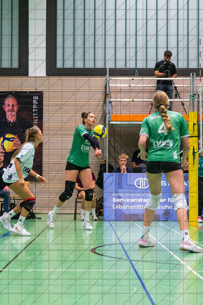 2. VBLF Nord 25/26 | SPT 02 (#4011) | VC Osnabrück vs. USC Münster II | //  27.09.25: 2. VBLF Nord 25/26 | SPT 02 (#4011) | VC Osnabrück vs. USC Münster II / Osnabrück / Deutschland  //   CREDIT:www.bullenfotos.de, Martin König, Hörner Weg 40, D-49078 Osnabrück, +4917663732967 // Nutzung und Weitergabe nur zu den vereinbarten Zwecken. Presseanfragen an Ersteller. Alle Rechte beim Ersteller. Honorierung nach MFM. - Realisiert mit Pictrs.com