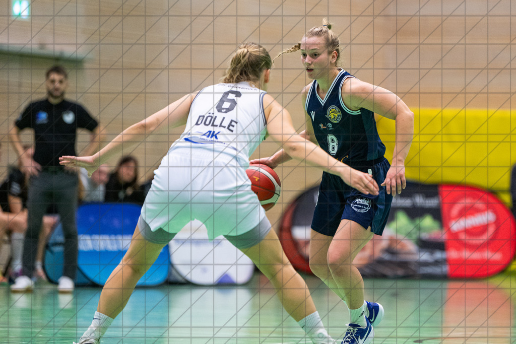 2. DBBL Nord 25/26 | Spieltag 10 | BBC Osnabrück vs. Hürther BC | //  07.12.25: 2. DBBL Nord 25/26 | Spieltag 10 | BBC Osnabrück vs. Hürther BC / Osnabrück / Deutschland  //   CREDIT:www.bullenfotos.de, Martin König, Hörner Weg 40, D-49078 Osnabrück, +4917663732967 // Nutzung und Weitergabe nur zu den vereinbarten Zwecken. Presseanfragen an Ersteller. Alle Rechte beim Ersteller. Honorierung nach MFM. - Realisiert mit Pictrs.com
