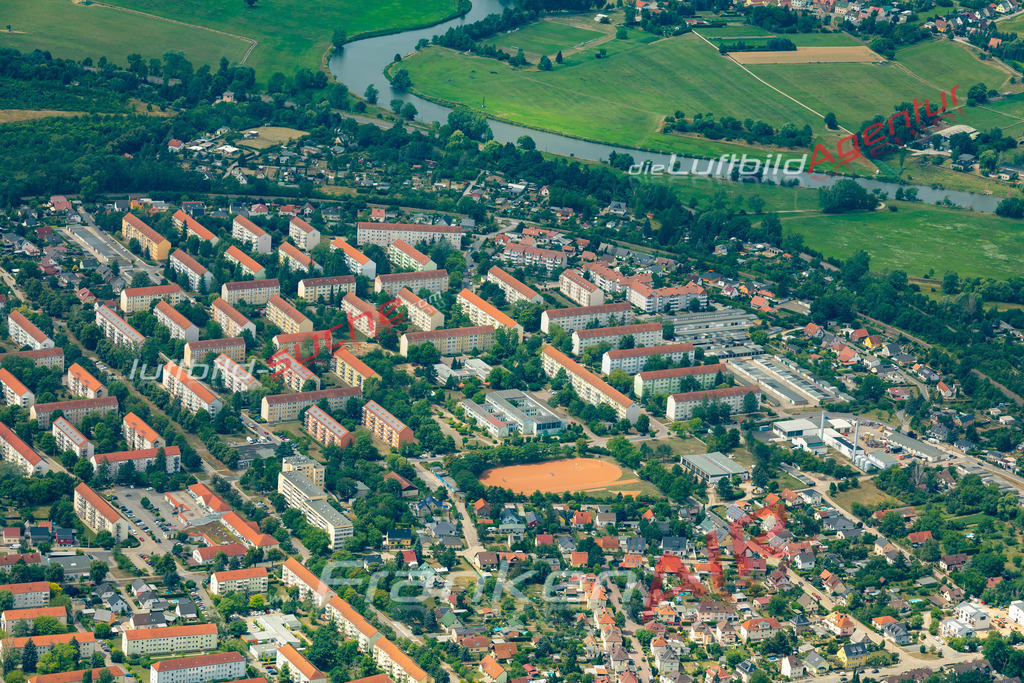 weissenfels-luftbild-2022-6336 | Aktuelles Luftbild von  Weißenfels - Die Luftaufnahme wurde 2022 mittels UL-Flugzeug erstellt ( keine Drohne ) - hochauflösende Kamera-Systeme von  Canon -
Beste Qualität - Für grossformatige Ausdrucke geeignet. Die Geschenkidee !