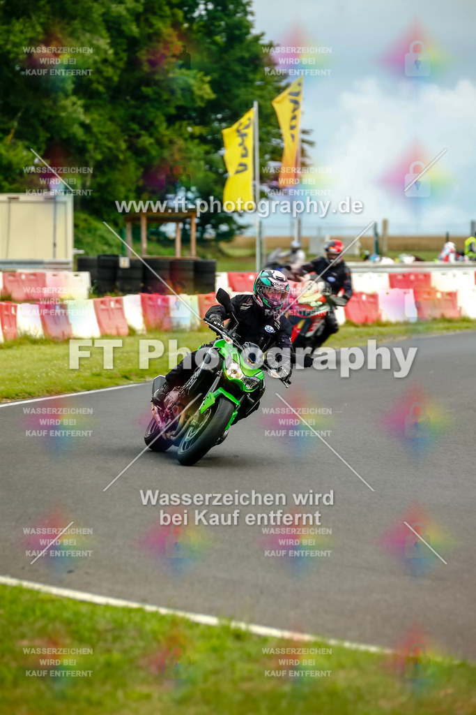 VBK-4371 | Hier findet Ihr Bilder von Touristenfahrten auf der Nürburgring Nordschleife oder von anderen Veranstaltungen die ich besucht habe. Viel Spass beim Durch Schauen 