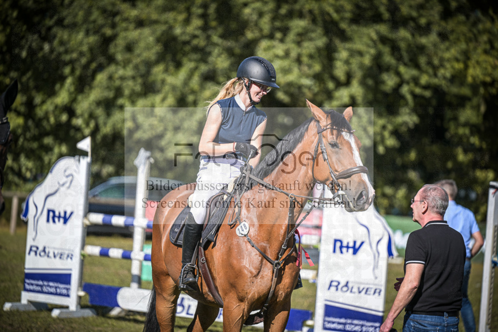 DOS_0047 | Entdecke hochwertige Reitturnierfotos von Foto Oger. Professionell, emotional und authentisch – jetzt Lieblingsmomente im Shop bestellen.Deutschlandweite Turnierfotografie. - Realisiert mit Pictrs.com