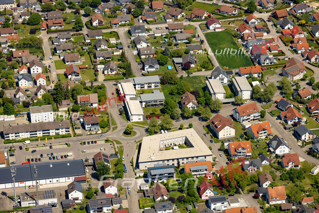 sontheim-an-der-brenz-bild-von-oben-632-jahr-2025 | Luftaufnahme der Stadt Sontheim an der Brenz - Die Luftaufnahme wurde 2025 vom UL-Flugzeug heraus erstellt ( keine Drohne ) - Hochauflösende Luftaufnahme - für professionelle Ausdrucke geeignet. Die Geschenkidee !Mit Lizenz und Bildrechte bestellbar