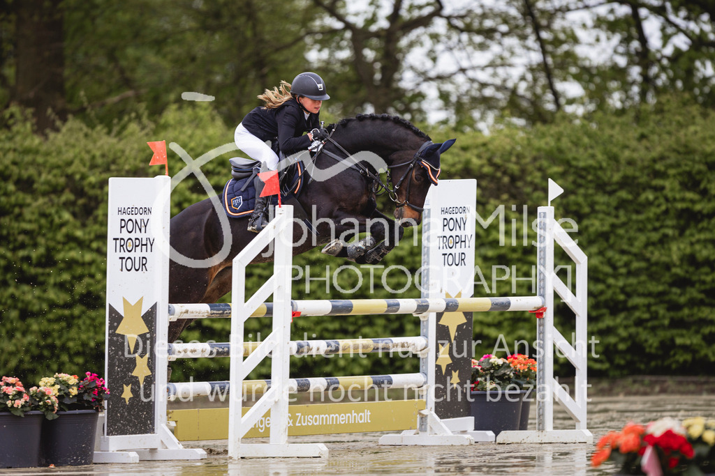 240426_Olfen-Vinnum_PonyTrophy-139 | Deine schönsten Turniermomente als professionelle Fotos! Entdecke hochwertige Pferdesport-Fotografie im Online-Shop. Jetzt Fotos finden & bestellen!