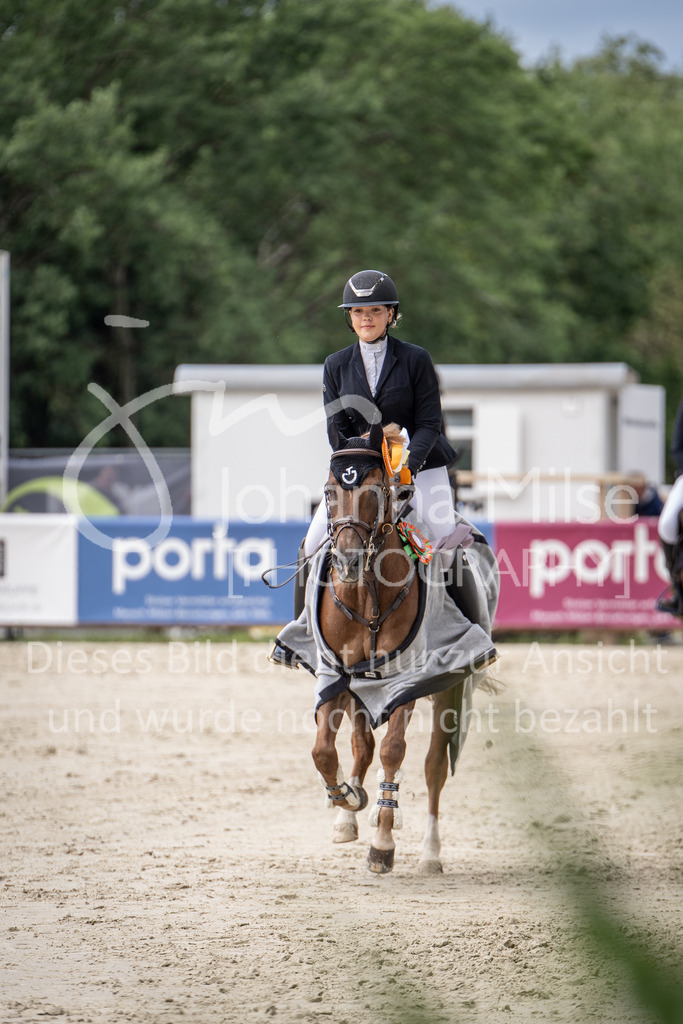 BHO24-SD-PonyTrophy-DSC07386 | Deine schönsten Turniermomente als professionelle Fotos! Entdecke hochwertige Pferdesport-Fotografie im Online-Shop. Jetzt Fotos finden & bestellen!