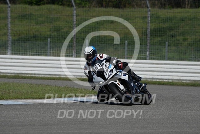 2025_04_28_PBK_11699 | Sportfotografie; SlowMotion; Video; Rennstrecke; Hafeneger; Speer; Racing; RSE; BMW; CBO; Trackday; Motorsportarena; Hockenheimring; Brno; Most; Barcelona; Valencia