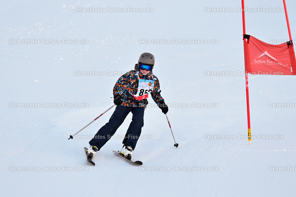 SRF_25.12.2025_0169 | Skirennfotos,Serfaus,Fiss,Ladis,Kinderskirennen,Winter,Tirol,Oberland,skirace,SFL,feelfree,weil wir's genießen,ski,Ski,skifahren,Sonnenplateau, - Realisiert mit Pictrs.com